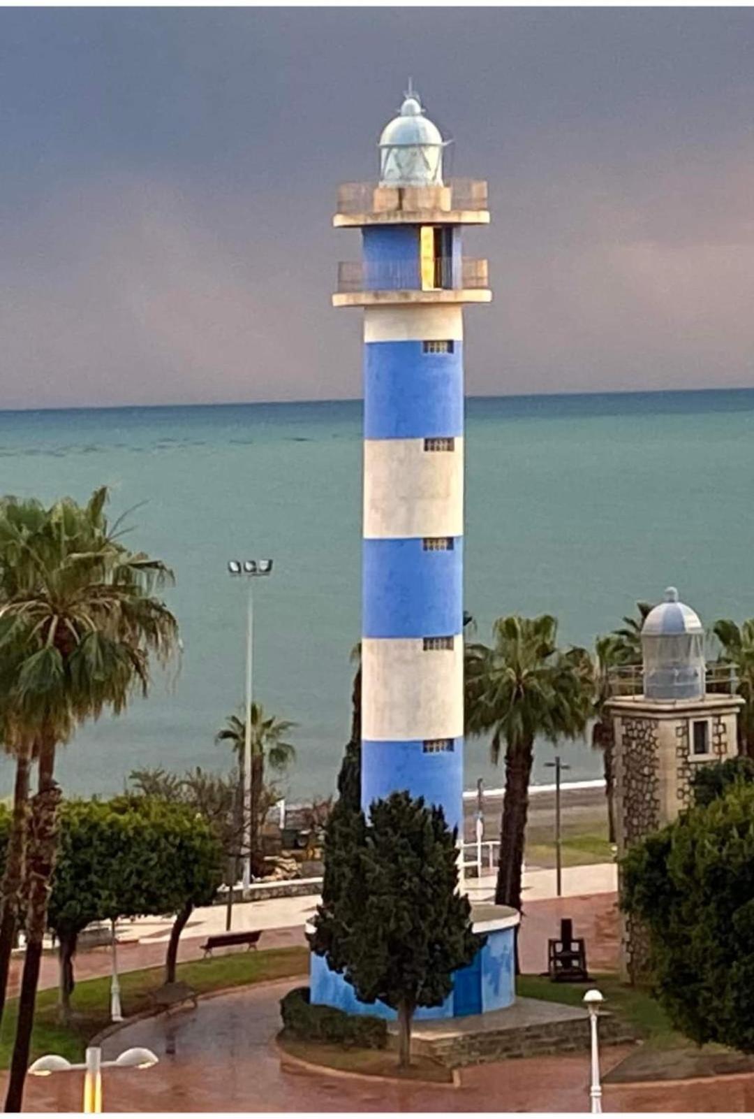 Estudio Amalfi Torre Del Mar Ngoại thất bức ảnh